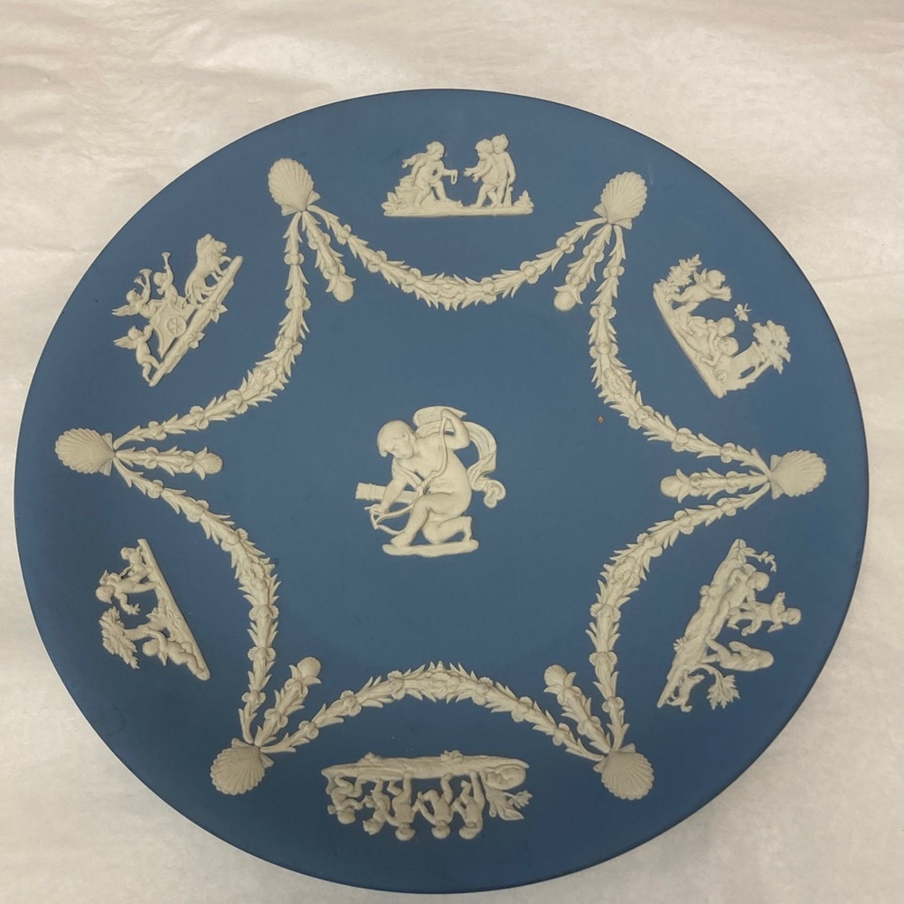 Wedgwood Jasperware Cherub Design 8" Plate
